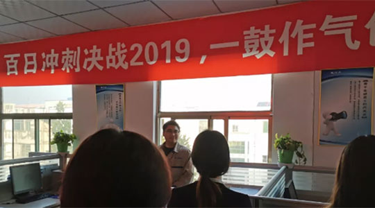 悠悠寸草心，感恩父母情 ‖ 德瑞克儀器舉行十一月份感恩父母情抽獎(jiǎng)活動(dòng)！